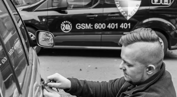Jak otworzyć centralny zamek w samochodzie, gdy nie działa?