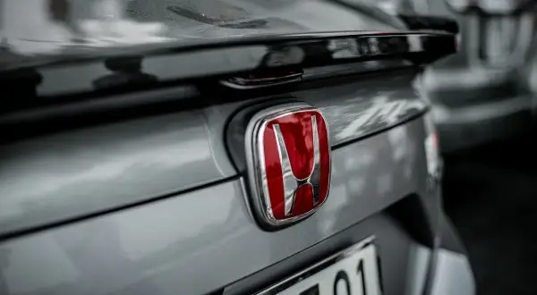 Auto z automatem do 15 tys: Najlepsze oferty na rynku używanych aut