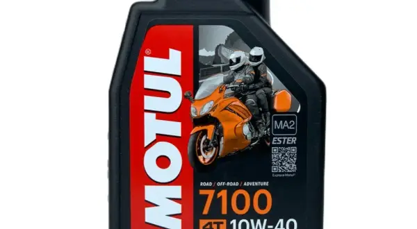 Motul 7100 10W40 opinie – czy warto? Wady, zalety i porównania dla Twojego silnika