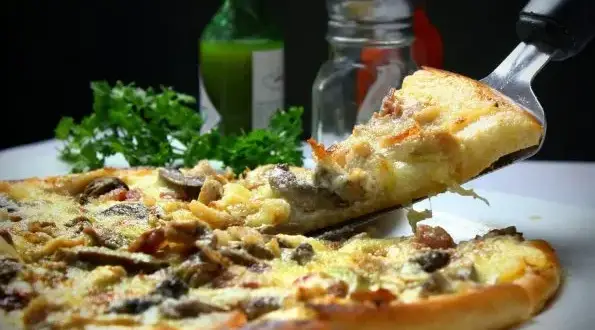 Jak idealnie upiec pizzę Guseppe w piekarniku - proste wskazówki