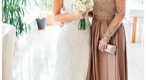 Jak powinna się ubrać mama pana młodego na ślub? Eleganckie wskazówki i modne inspiracje