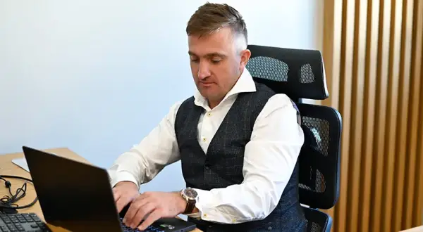 Jak napisać projekt o dofinansowanie wzór, aby uniknąć błędów?