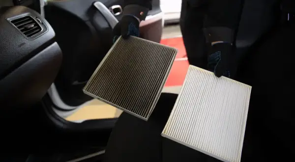 Gdzie jest filtr kabinowy w Jeep Commander? Oto prosta instrukcja