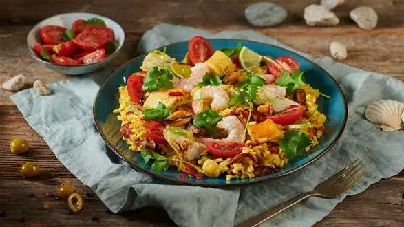 Arroz de marisco, czyli ryż z owocami morza 