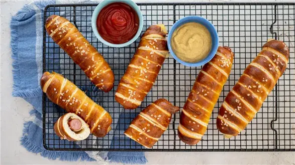 Pretzel dog 