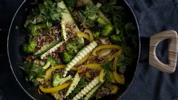 Stir-fry z kaszą