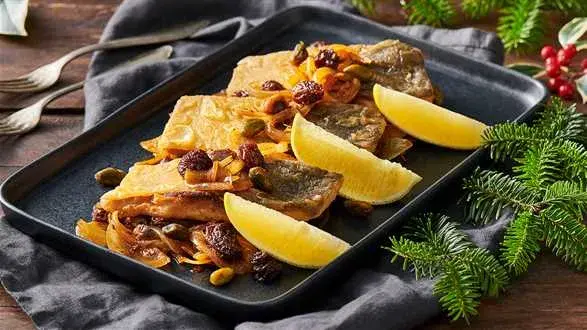 Karp pieczony w cebuli