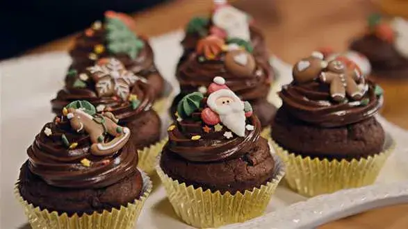 Muffiny piernikowe z powidłami i ganaszem czekoladowym