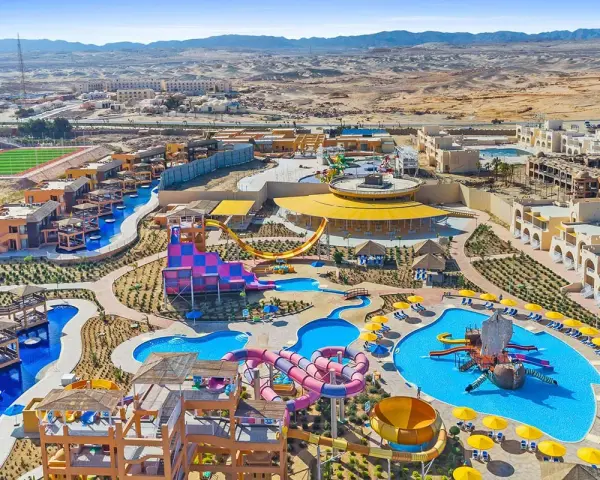 W Marsa Alam uważać na słońce i upał, ale ten aquapark z mnóstwem zjeżdżalni i basenów to świetna zabawa!