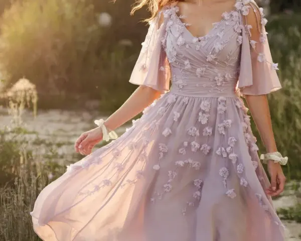 Jakie są modne sukienki na wesele – trendy, które zachwycą każdego
