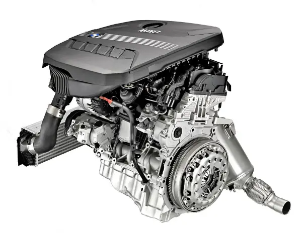 Silnik BMW N47, z turbosprężarką i elementami układu dolotowego, gotowy do montażu.