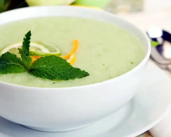 Prepara la sopa de melón con yogur perfecta: trucos de chef