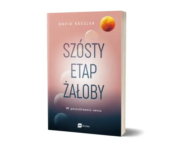 Książka "Szósty etap żałoby" Davida Kesslera, z grafiką księżyców symbolizujących etapy żałoby, w poszukiwaniu sensu.