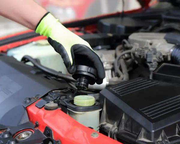 Płyn chłodniczy ucieka? Diagnozuj problem jak mechanik!
