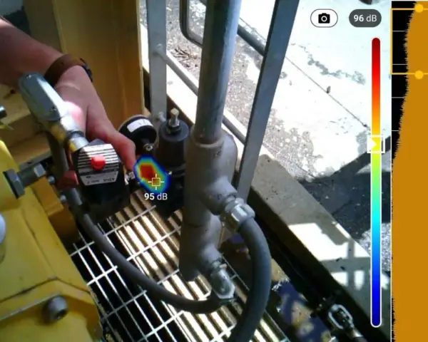 Rilevamento di una valvola pneumatico perde con un'emissione sonora di 95 dB, evidenziata da una mappa termica.