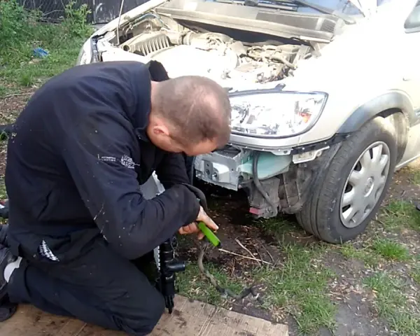 Jak wymienić chłodnicę w oplu zafirze i uniknąć kosztownych napraw