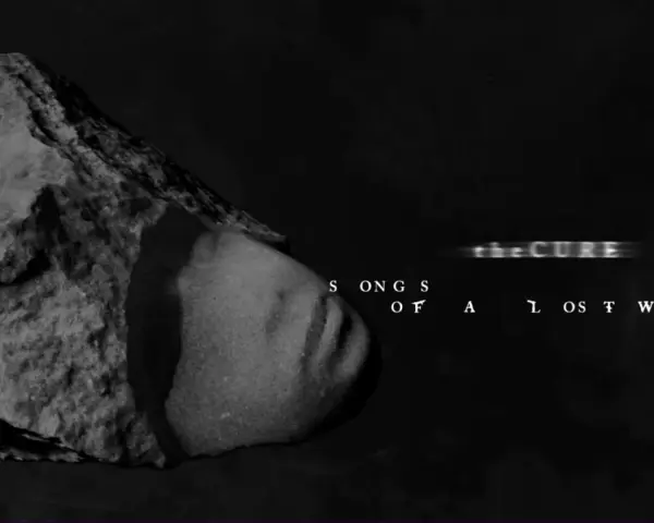 Kamień z wyrytym napisem "Songs of a Lost World" i logo The Cure. Nowa płyta zespołu zapowiada się mrocznie.