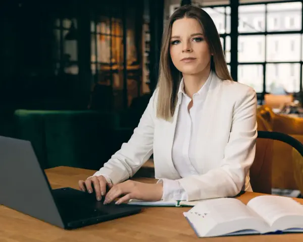 Jak zwracać się do adwokata, aby uniknąć faux pas w komunikacji
