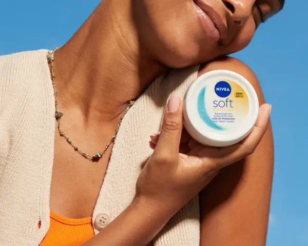 Nivea na świeży tatuaż? Ekspert: Dlaczego to zły pomysł!