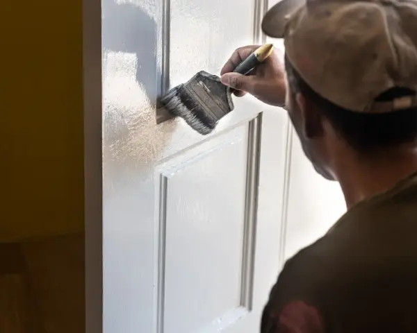 Jak malować drzwi MDF? Kompletny poradnik DIY od eksperta