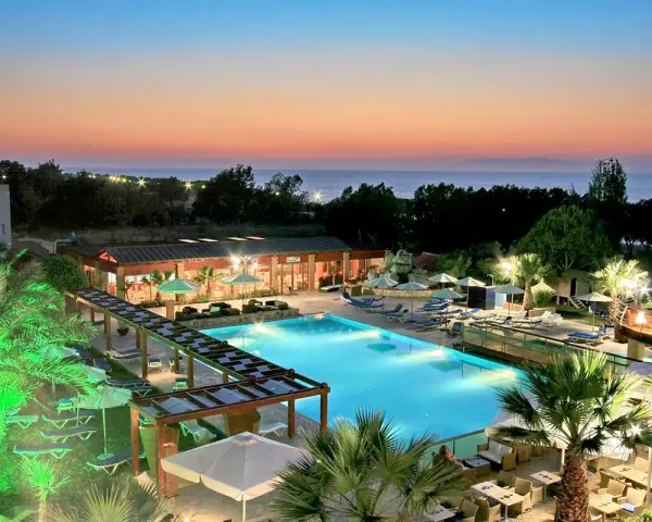 Relaks przy basenie, zapach morza, all senses ocean blue seaside resort opinie.