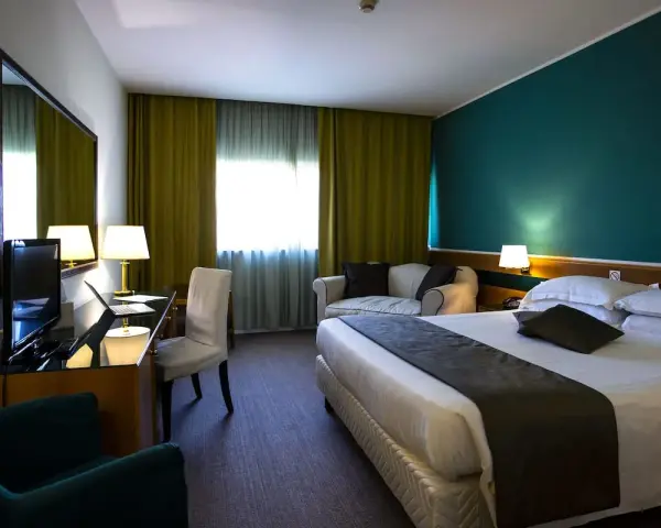 Hotel Oly Roma: Guida Completa EUR | Posizione & Servizi