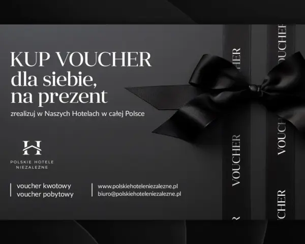 Elegancki voucher na pobyt w hotelu, ozdobiony czarną wstążką. Idealny prezent dla bliskich.