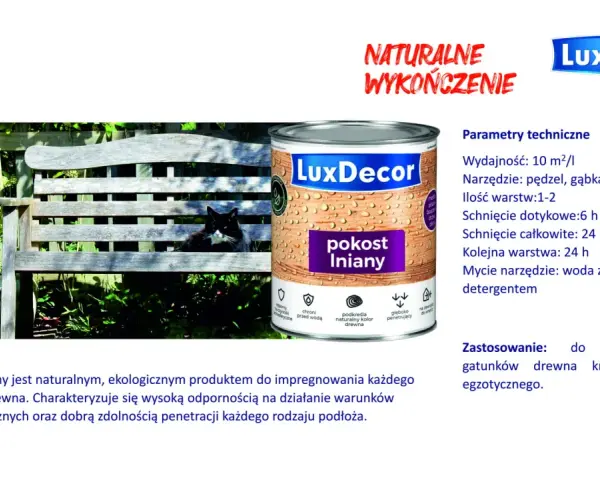 Czarny kot na ławce w ogrodzie obok puszki z napisem "pokost lniany" LuxDecor. Naturalne wykończenie drewna.