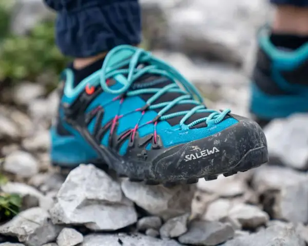 Scarponi da montagna: la guida esperta per non sbagliare mai