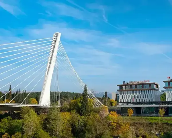 Podgorica atrakcje: odkryj najciekawsze miejsca w stolicy Czarnogóry