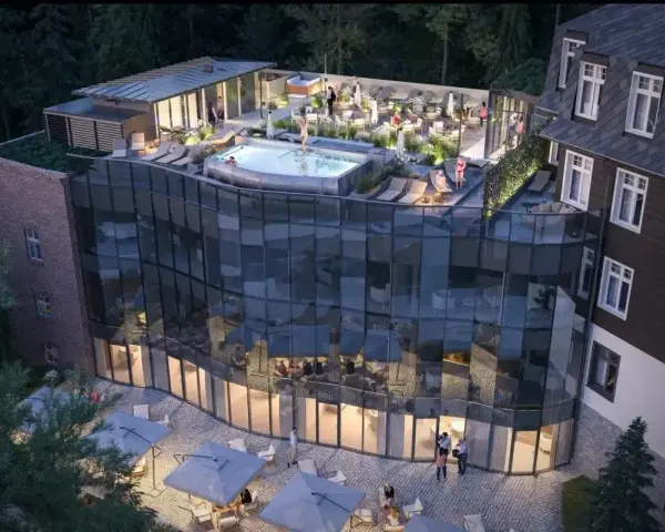 Nowoczesny hotel Sanssouci Karpacz, kiedy otwarcie? Relaks na dachu z basenem i widokiem na las.