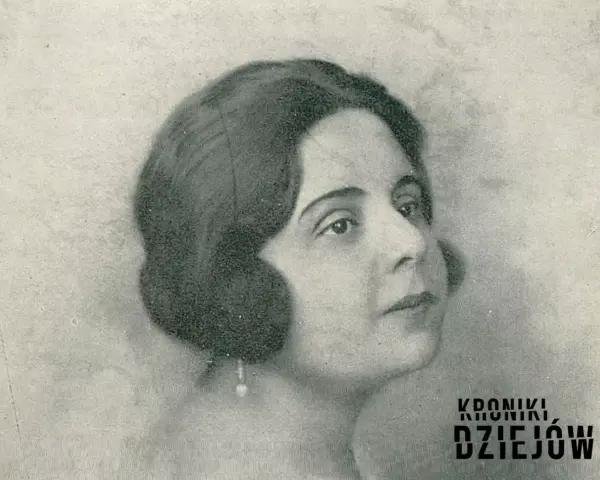 Portret kobiety z lat 20. XX wieku, z charakterystyczną fryzurą i kolczykiem. Jej życie prywatne budziło zainteresowanie.