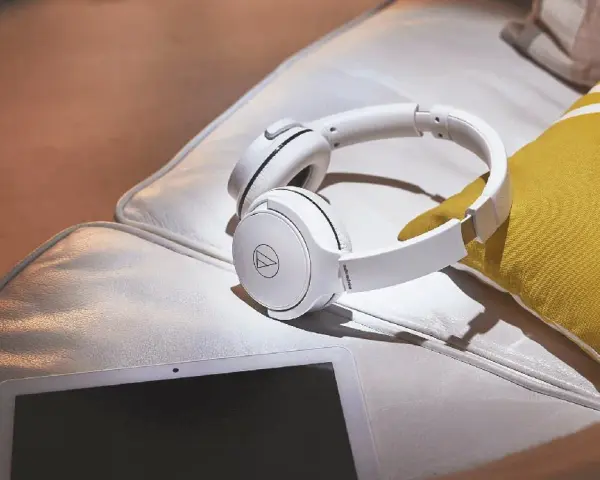 Zasięg Bluetooth: Ile metrów? Poznaj realne możliwości i triki!