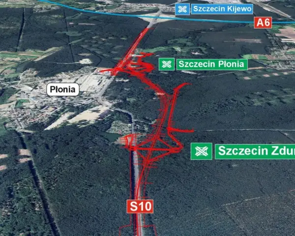 Trasa S10 prowadzi do Szczecina. Widoczne są drogowskazy na Szczecin Płonia, Szczecin Zdunowo i Szczecin Kijewo.