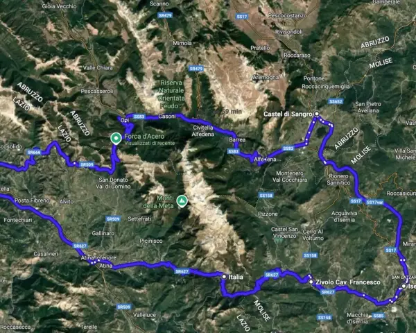 Percorso in auto che include Forca d'Acero, attraversando Abruzzo e Molise, con tappe a Castel di Sangro e Isernia.