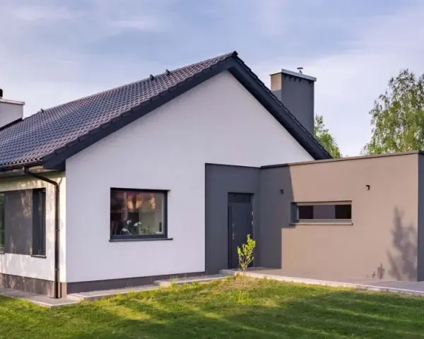 Ceglany dach jaka elewacja – idealne kolory i materiały do wyboru