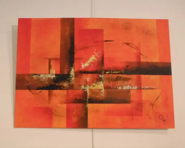 Abstraction vibrante aux tons orangés, où des rectangles et des lignes sombres s'entrecroisent. Une œuvre en peindre acrylique sans trace de pinceau, évoquant une texture riche.