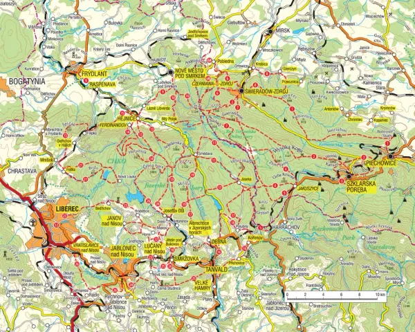Mapa turystyczna Gór Izerskich z zaznaczonymi szlakami, miejscowościami i wzniesieniami.