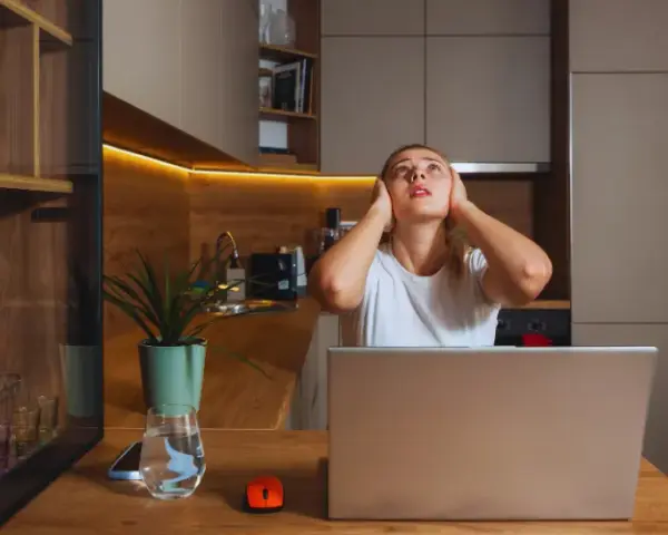 Masz uciążliwego sąsiada? Oto jak odzyskać spokój i kontrolę!