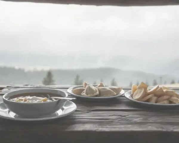Gdzie zjeść w Bukowinie Tatrzańskiej? Odkryj najlepsze lokale gastronomiczne