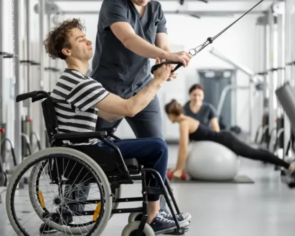Jak się pisze rehabilitacja? Unikaj najczęstszych błędów w pisowni