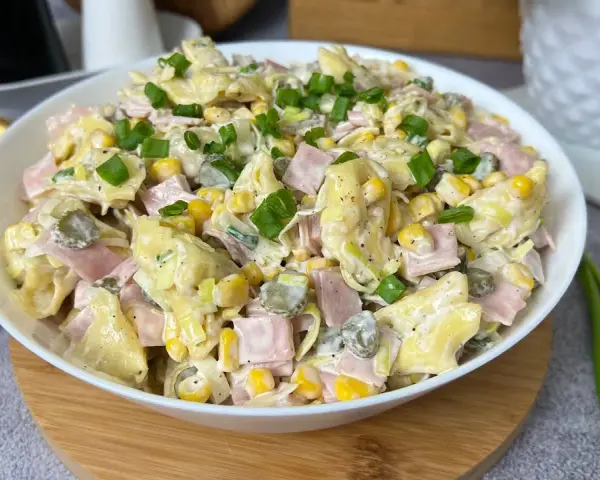 Jakie tortellini do sałatki wybrać, by zaskoczyć smakiem?