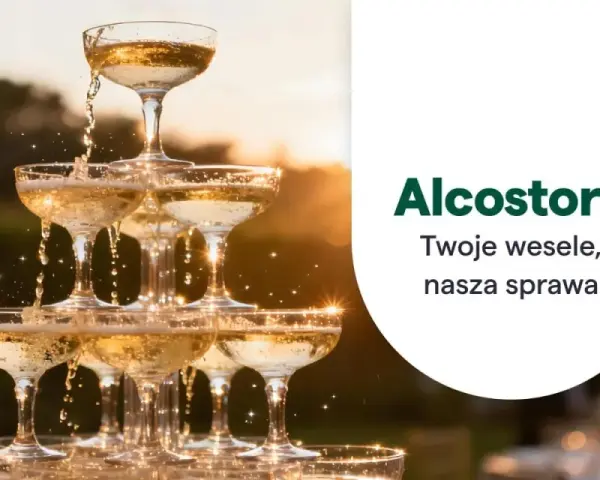 Wieża kieliszków z szampanem, idealna na wesele. Alcostore zadba o ten wyjątkowy wino na wesele.