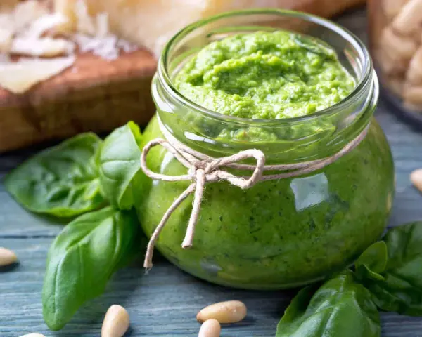 El Secreto del Pesto Perfecto: Receta y Trucos para un Sabor Único