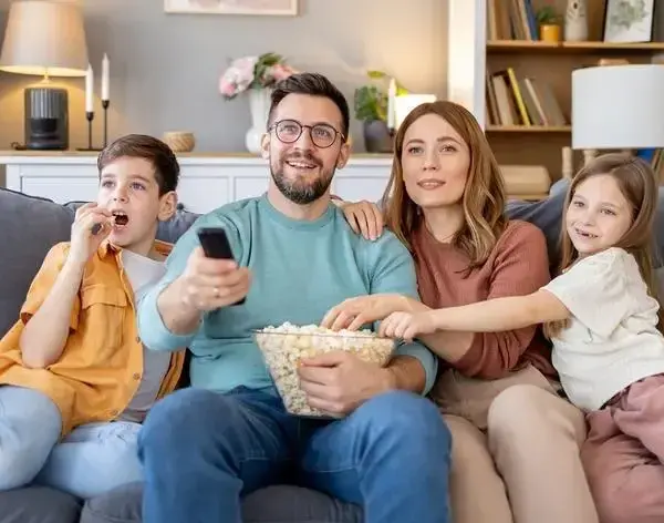 Co obejrzeć z dzieckiem: najlepsze filmy dla rodzinnych wieczorów