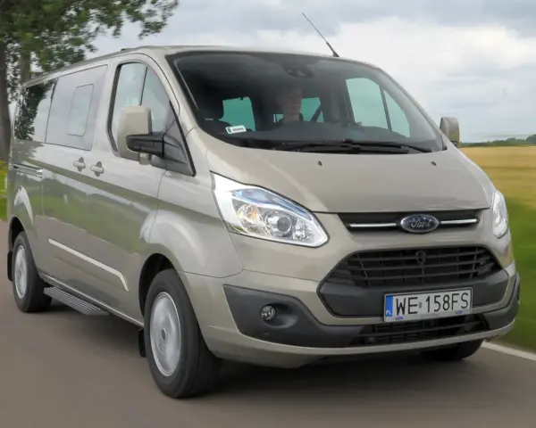 Pojemność baku Ford Transit – co musisz wiedzieć przed zakupem
