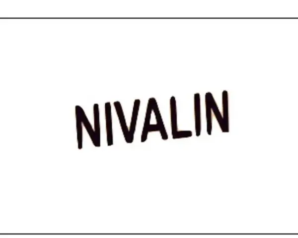 Nivalin - nazwa marki leku, napisana grubymi, ciemnymi literami na białym tle.
