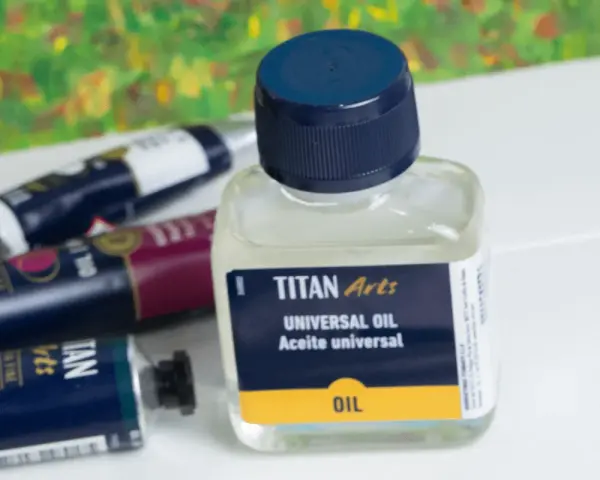 Huile universelle Titan Arts, idéale pour diluer les peintures à l'huile et améliorer leur fluidité. A quoi sert l'huile de lin en peinture ? Elle sert à cela !