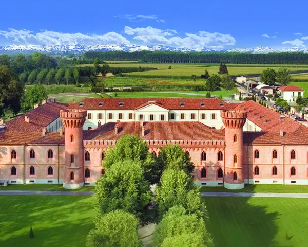 Campus UNISG Pollenzo: Vita, Studio e Segreti del Polo Gastronomico