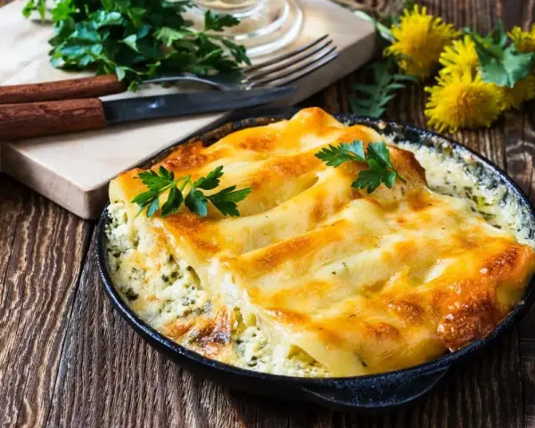 Pyszne cannelloni z serem i ziołami, idealne na obiad. Ten przepis na cannelloni zachwyci każdego!
